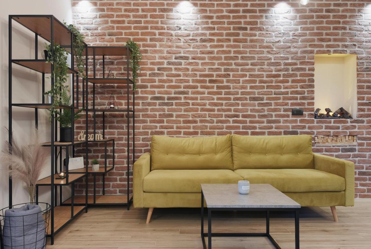 Apartment De Ville 2020 With Free Parking Πούλα Εξωτερικό φωτογραφία