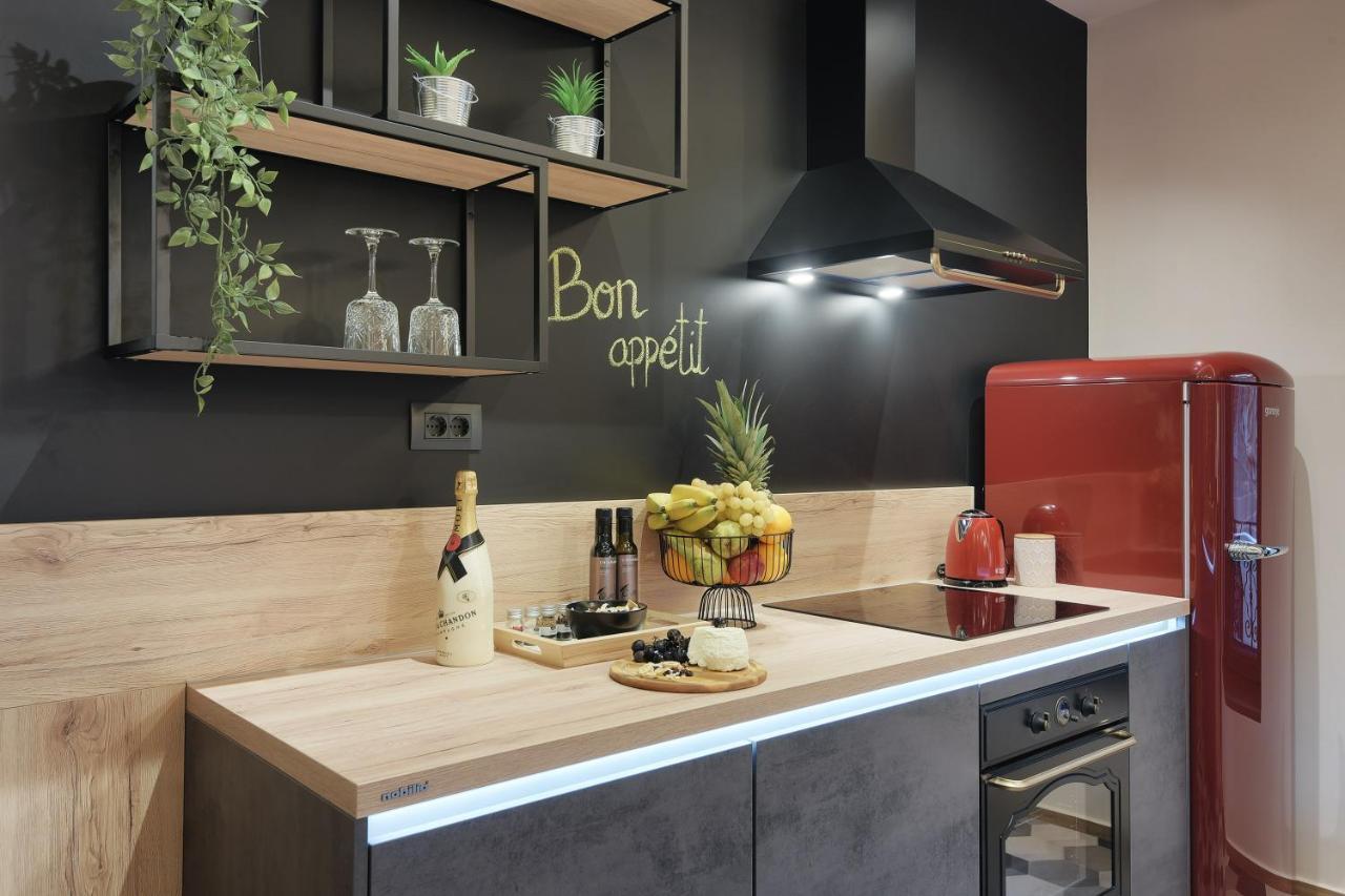 Apartment De Ville 2020 With Free Parking Πούλα Εξωτερικό φωτογραφία